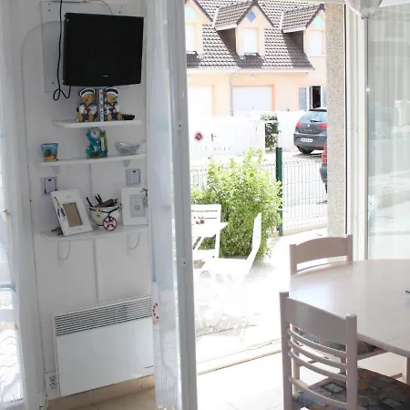 Charmant 2 Pieces A 2 Pas De La Mer Avec Terrasse Privative - Parking Inclus - Fr-1-730-18 * קאנד